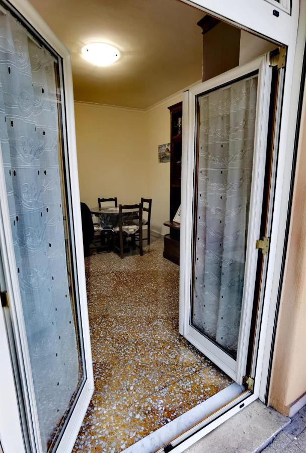 Per Turisti E Famiglie Rom